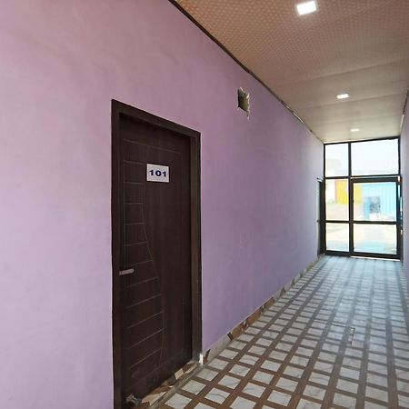 Oyo 63528 60 Milestone Hotel Tibri Exterior photo